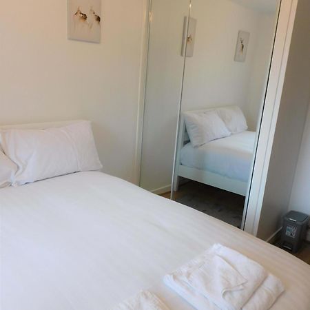 2 Bed Apt On Quiet Cul-De-Sac, Fab Location Paisley Exterior photo
