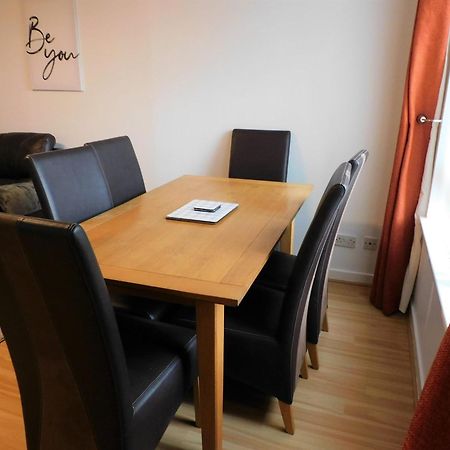2 Bed Apt On Quiet Cul-De-Sac, Fab Location Paisley Exterior photo