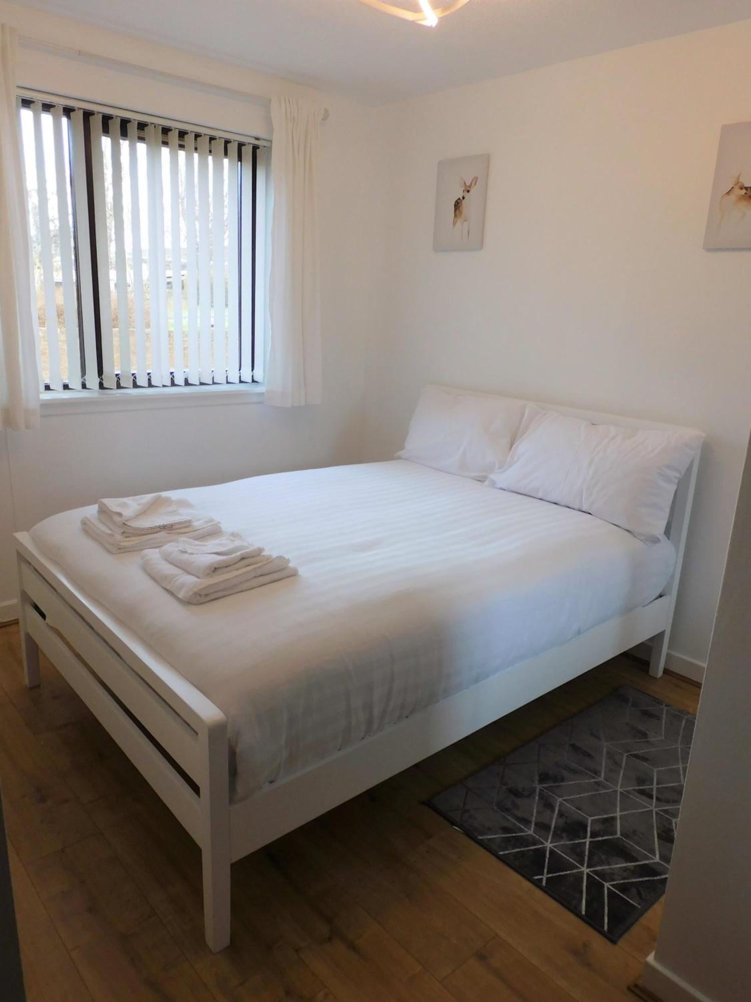 2 Bed Apt On Quiet Cul-De-Sac, Fab Location Paisley Exterior photo